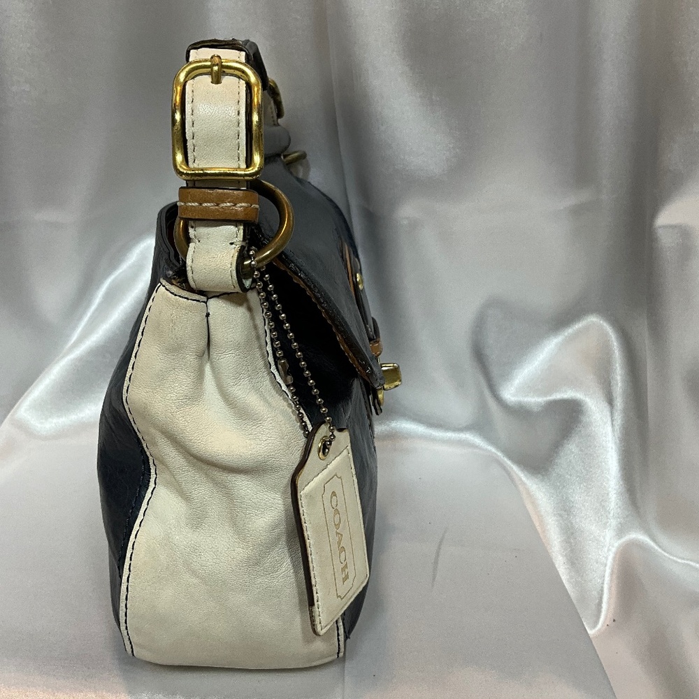Coach shoulder/Crossbody, Navy & White 40-A4b - Picture 3 of 10